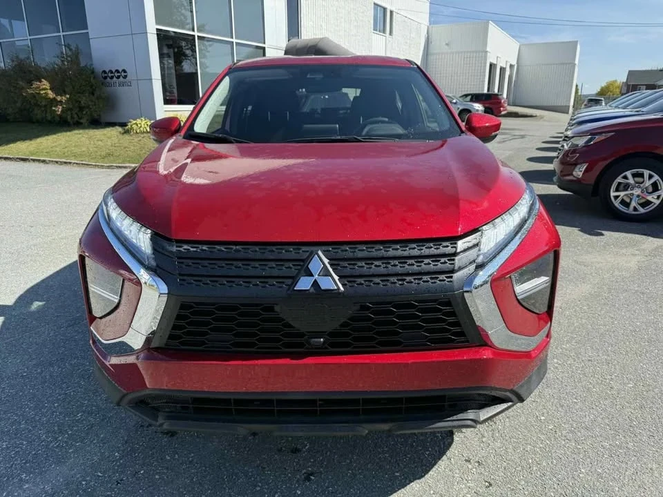 2025 Mitsubishi Eclipse Cross - Image 8 of 10