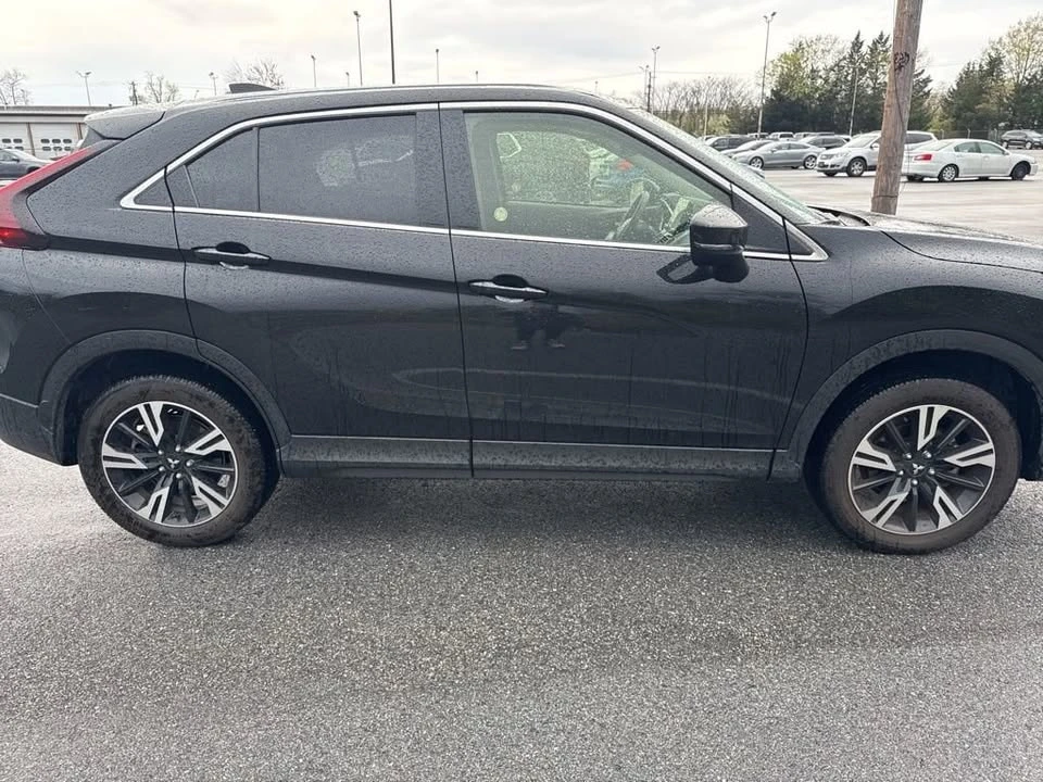 2025 Mitsubishi Eclipse Cross - Image 2 of 19