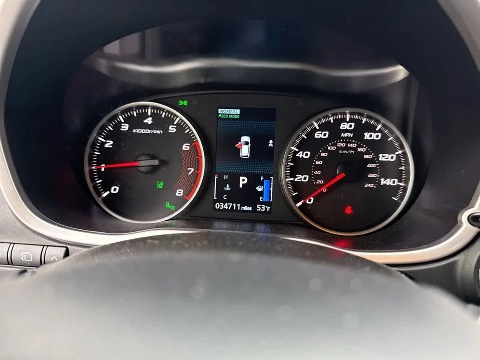 2025 Mitsubishi Eclipse Cross - Image 15 of 19