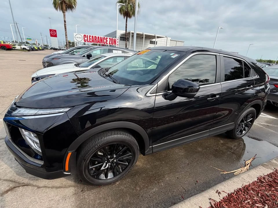 2025 Mitsubishi Eclipse Cross - Image 3 of 7