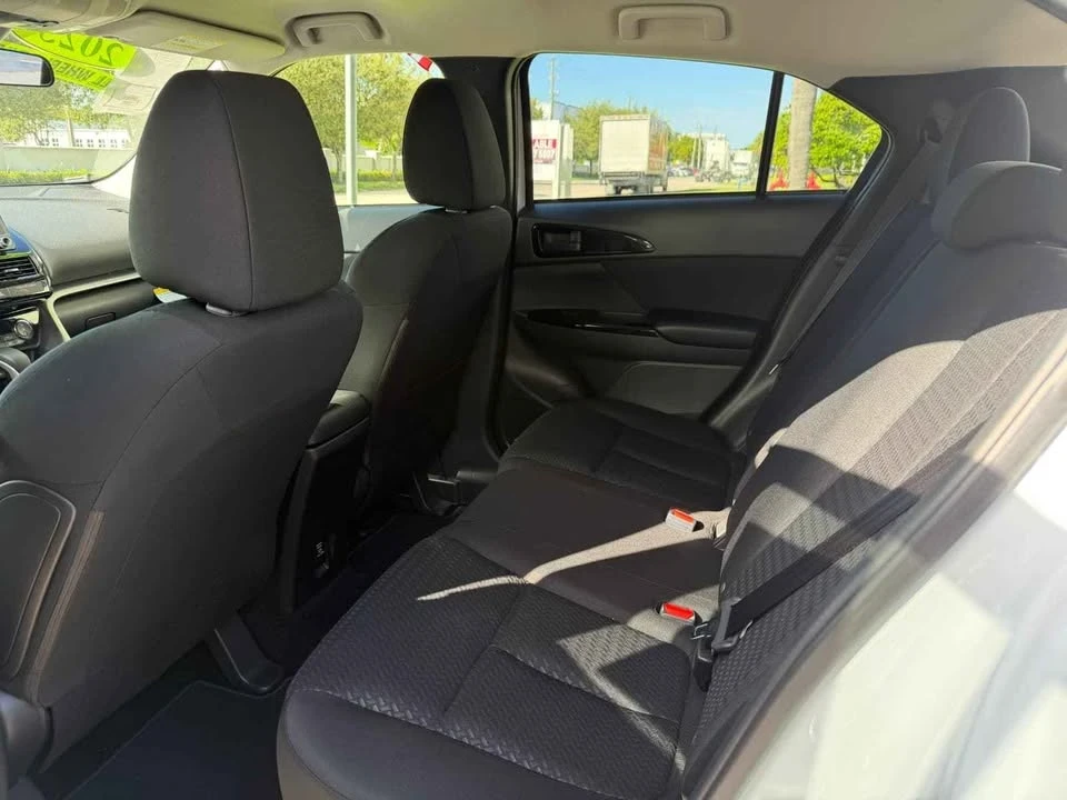 2025 Mitsubishi Eclipse Cross - Image 7 of 12