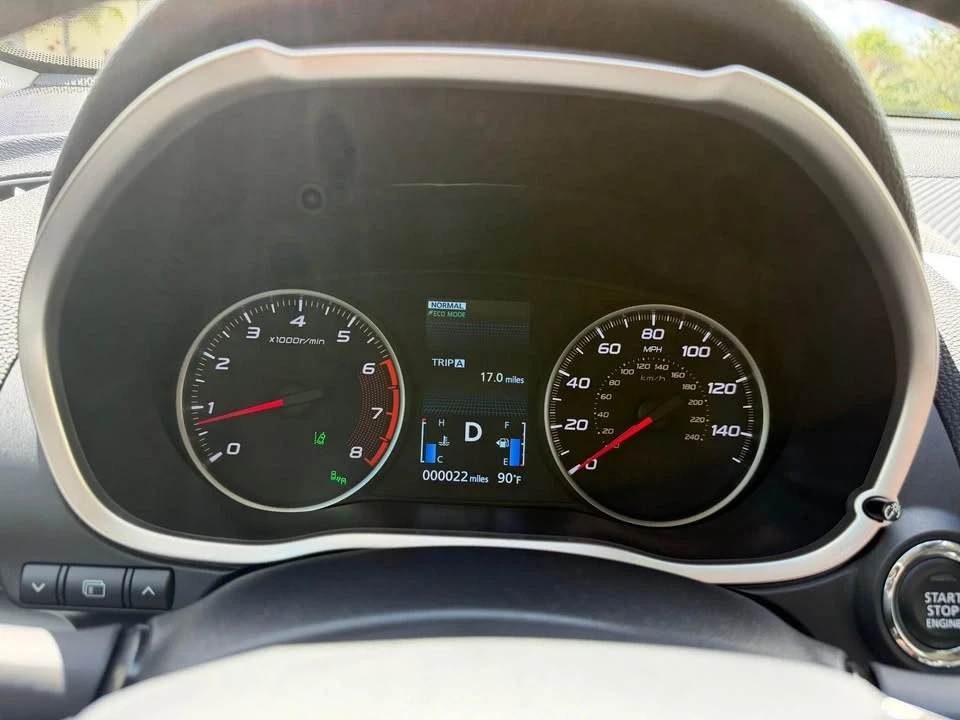 2025 Mitsubishi Eclipse Cross - Image 8 of 12
