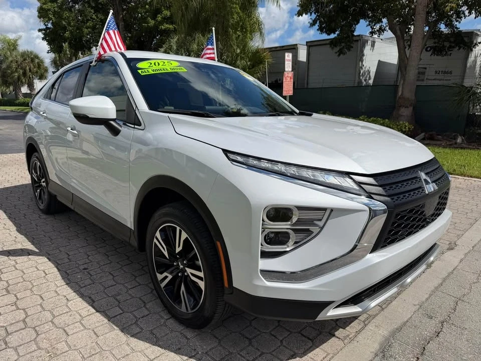 2025 Mitsubishi Eclipse Cross - Image 11 of 12