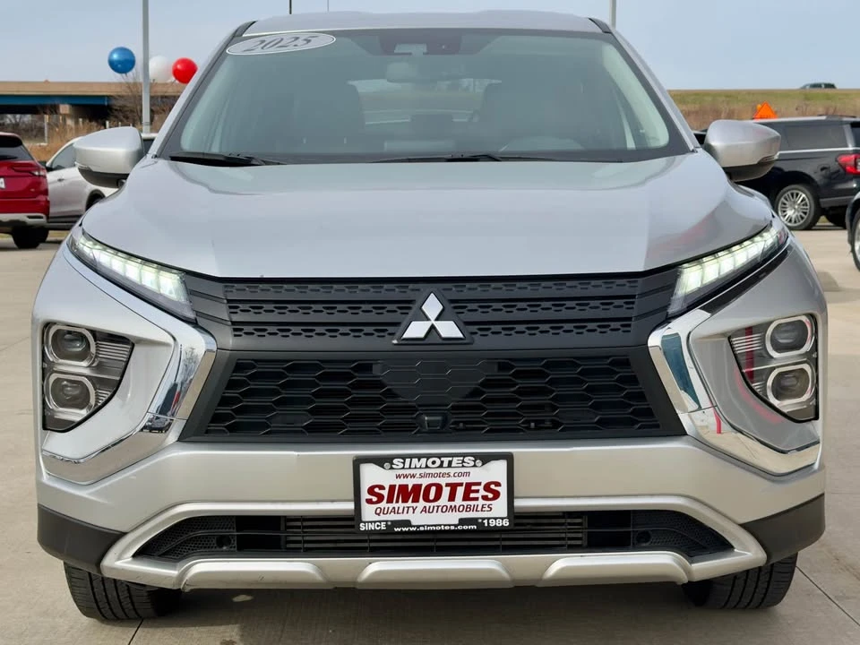 2025 Mitsubishi Eclipse Cross - Image 2 of 5