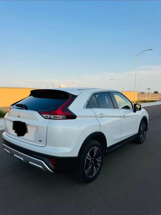 2025 Mitsubishi Eclipse Cross - Image 5 of 12