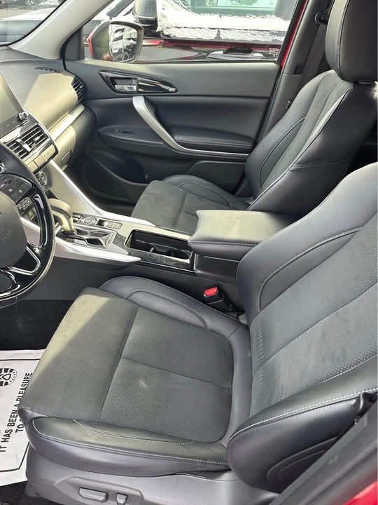 2025 Mitsubishi Eclipse Cross - Image 7 of 9