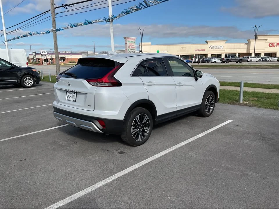 2025 Mitsubishi Eclipse Cross - Image 5 of 16
