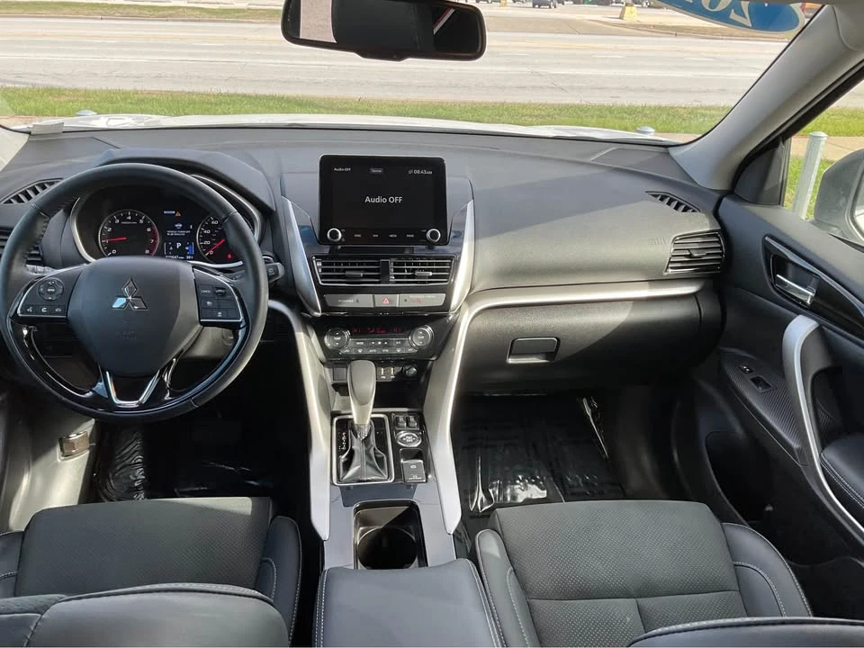 2025 Mitsubishi Eclipse Cross - Image 14 of 16