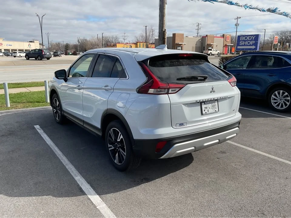 2025 Mitsubishi Eclipse Cross - Image 8 of 16