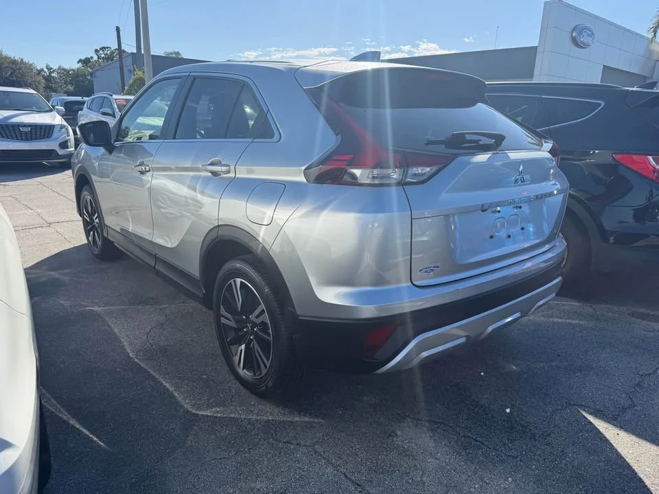 2025 Mitsubishi Eclipse Cross - Image 3 of 11