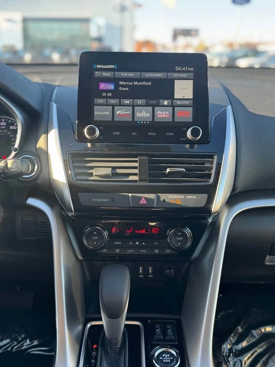 2025 Mitsubishi Eclipse Cross - Image 14 of 17