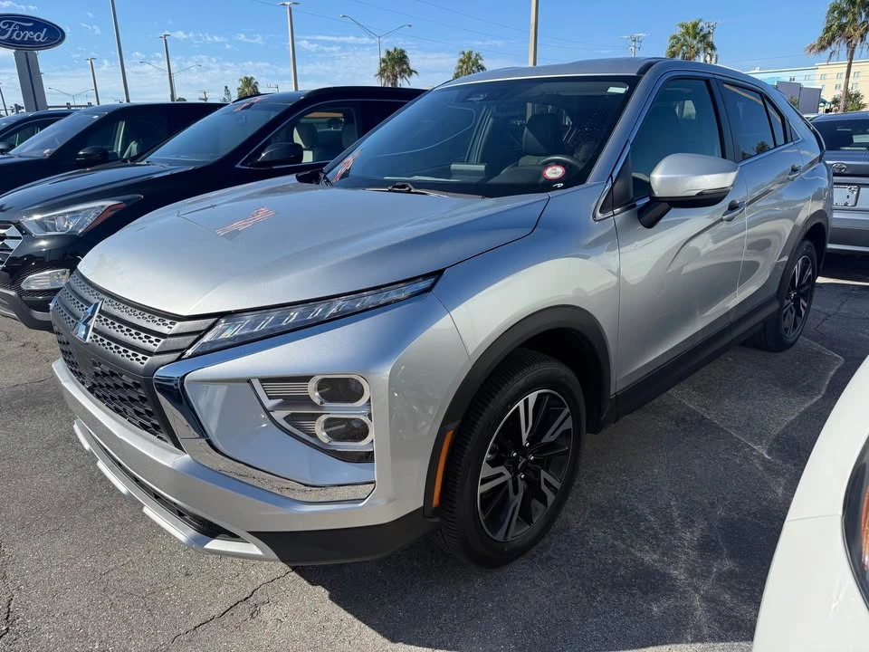 2025 Mitsubishi Eclipse Cross - Image 2 of 11