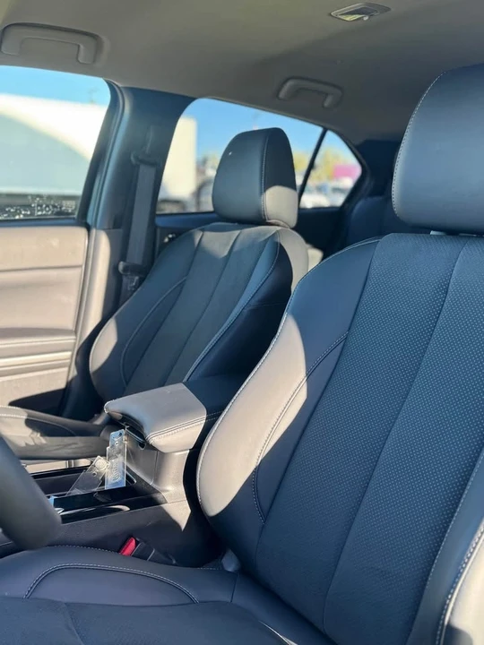 2025 Mitsubishi Eclipse Cross - Image 11 of 17