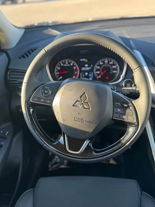 2025 Mitsubishi Eclipse Cross - Image 15 of 17