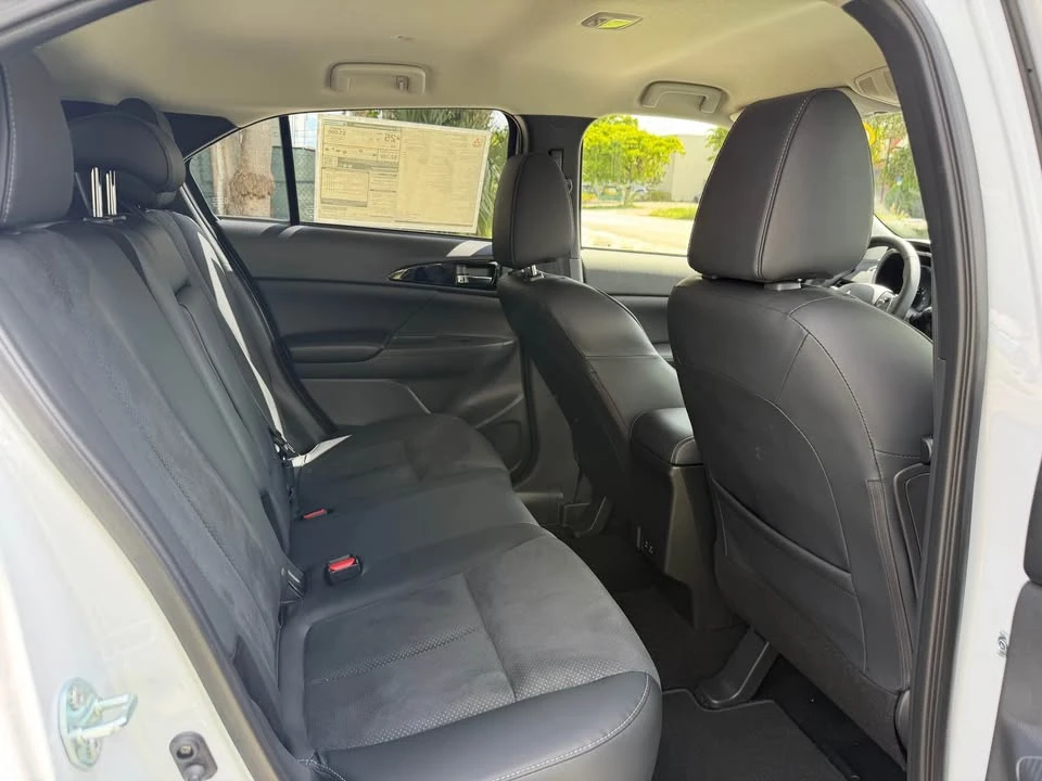2025 Mitsubishi Eclipse Cross - Image 6 of 12