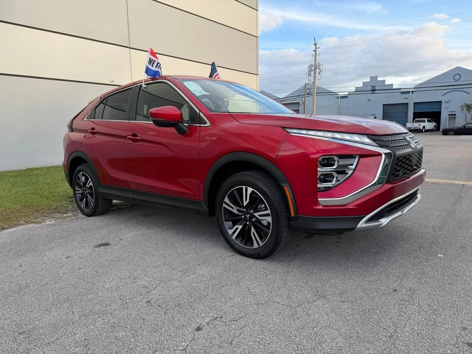 2025 Mitsubishi Eclipse Cross - Image 2 of 10