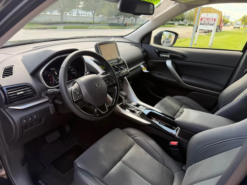 2025 Mitsubishi Eclipse Cross - Image 6 of 10