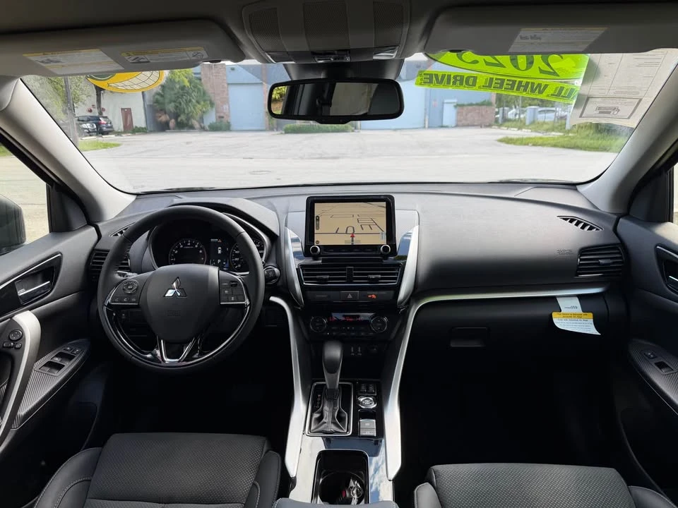 2025 Mitsubishi Eclipse Cross - Image 7 of 10