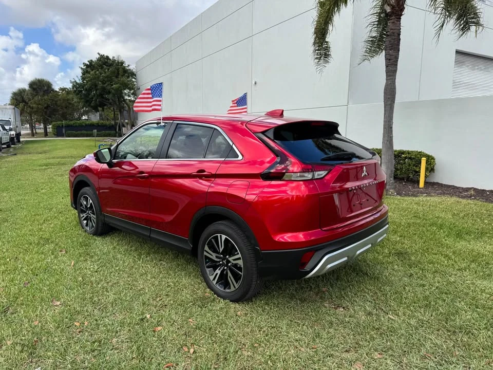 2025 Mitsubishi Eclipse Cross - Image 4 of 14