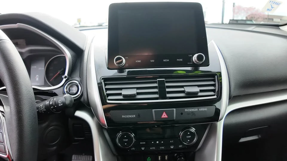 2025 Mitsubishi Eclipse Cross - Image 11 of 20