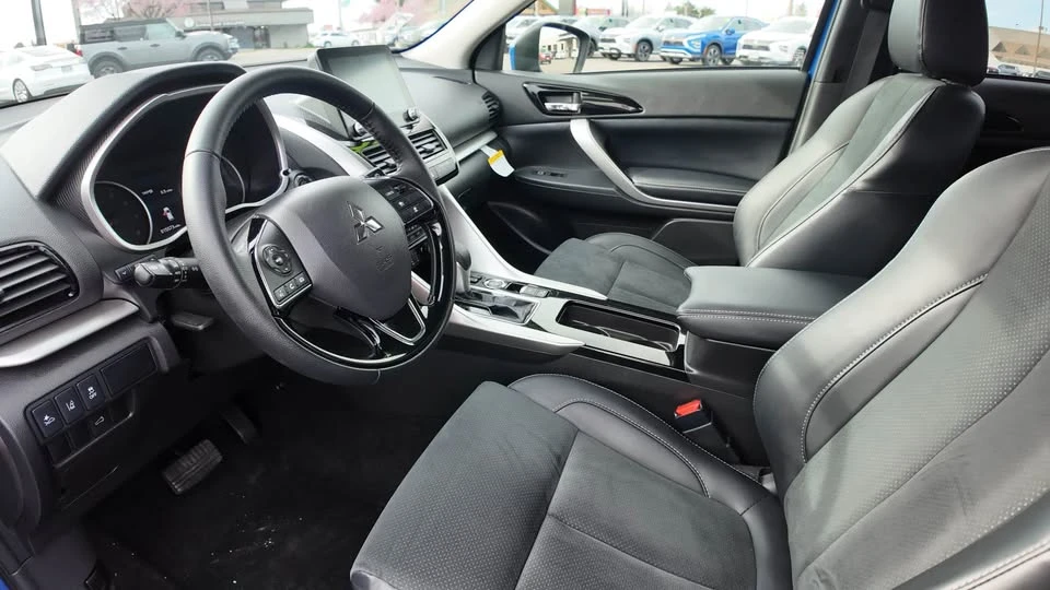 2025 Mitsubishi Eclipse Cross - Image 9 of 20