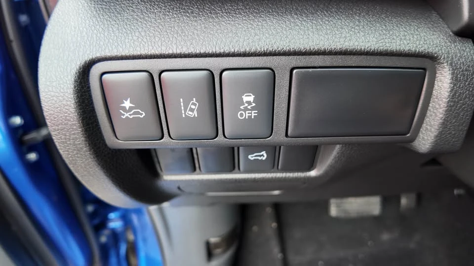 2025 Mitsubishi Eclipse Cross - Image 15 of 20
