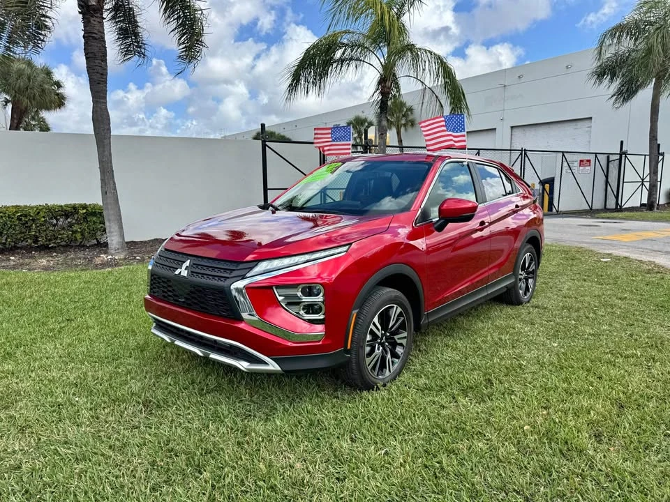 2025 Mitsubishi Eclipse Cross - Image 2 of 11