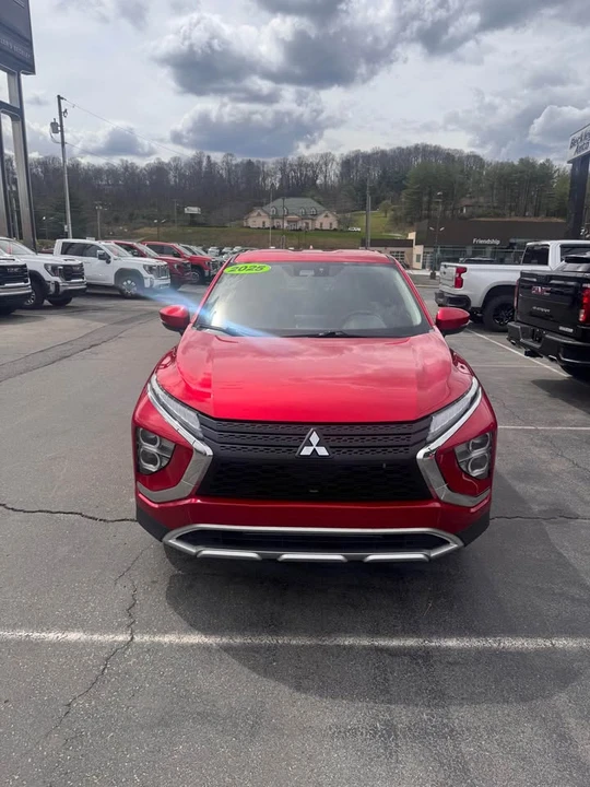 2025 Mitsubishi Eclipse Cross - Image 2 of 10