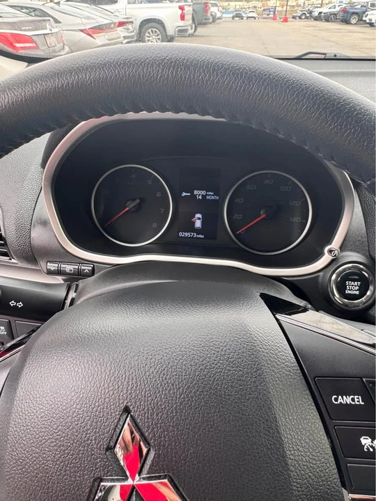 2025 Mitsubishi Eclipse Cross - Image 8 of 10