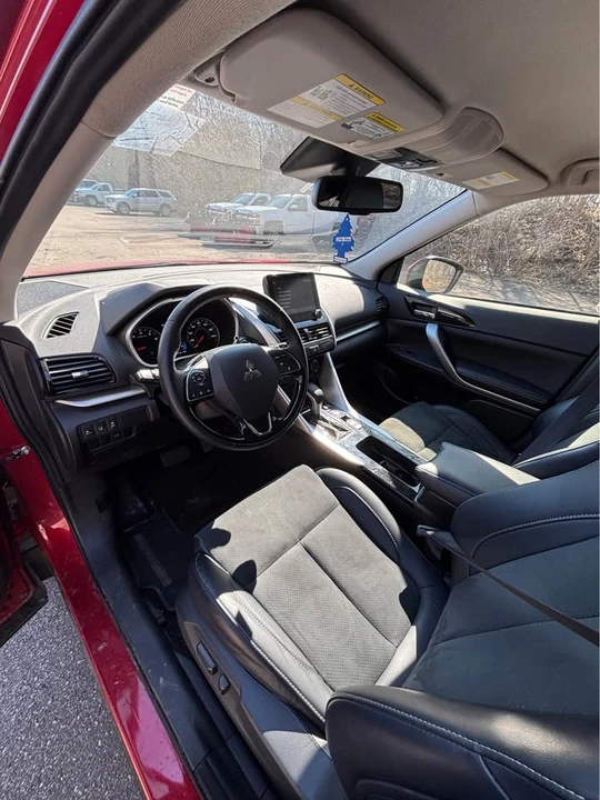 2025 Mitsubishi Eclipse Cross - Image 11 of 19