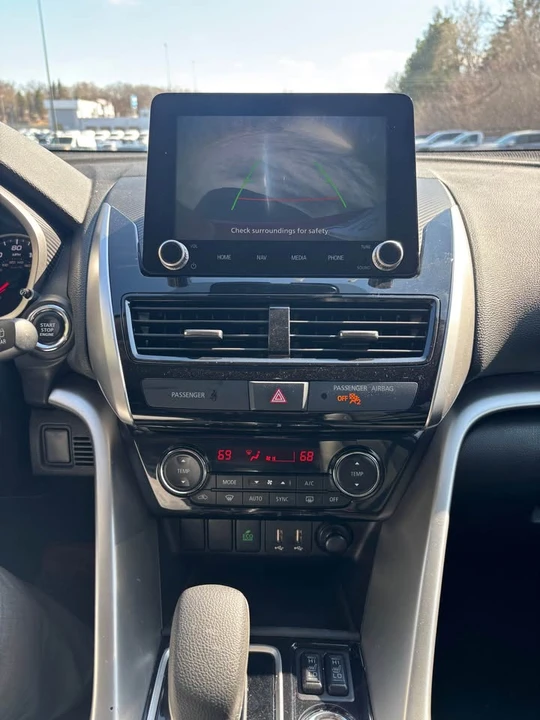 2025 Mitsubishi Eclipse Cross - Image 15 of 19