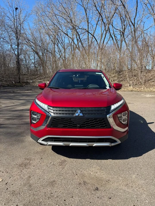 2025 Mitsubishi Eclipse Cross - Image 2 of 19