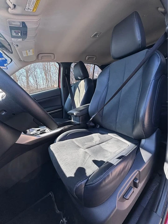 2025 Mitsubishi Eclipse Cross - Image 10 of 19