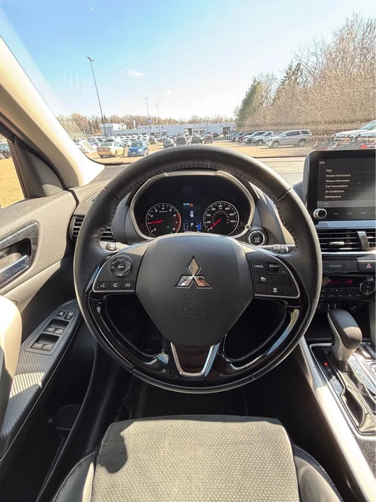 2025 Mitsubishi Eclipse Cross - Image 16 of 19