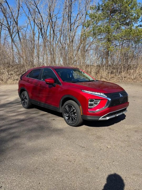 2025 Mitsubishi Eclipse Cross - Image 3 of 19