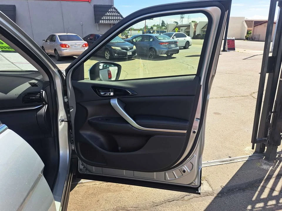 2025 Mitsubishi Eclipse Cross - Image 15 of 20