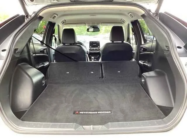 2025 Mitsubishi Eclipse Cross - Image 12 of 20