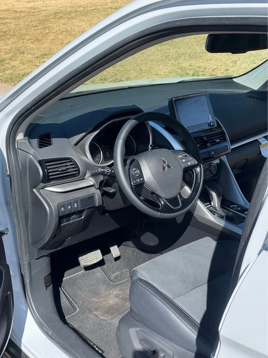 2025 Mitsubishi Eclipse Cross - Image 12 of 13