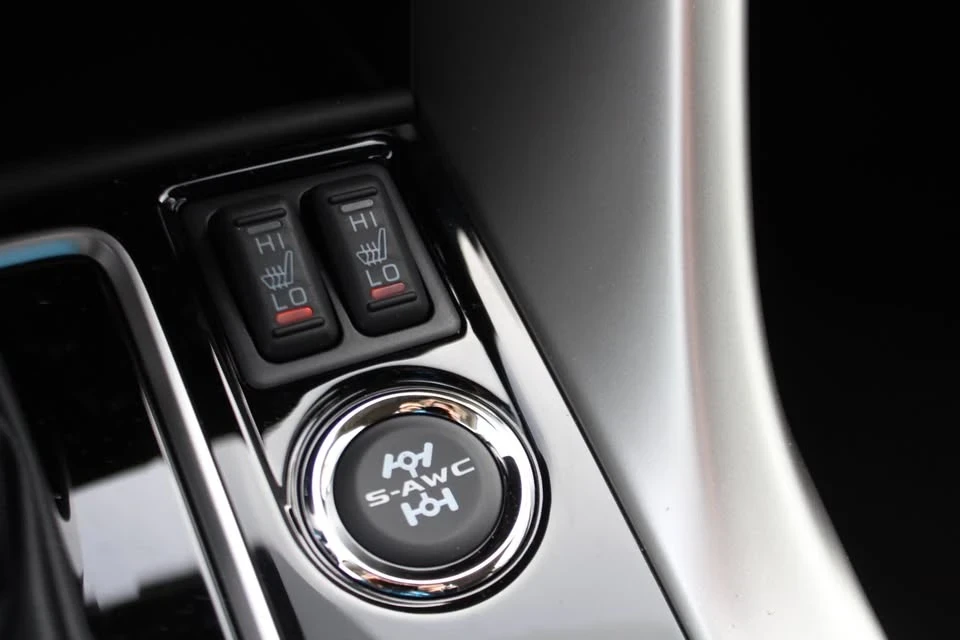 2025 Mitsubishi Eclipse Cross - Image 15 of 20