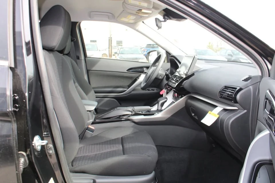 2025 Mitsubishi Eclipse Cross - Image 14 of 20