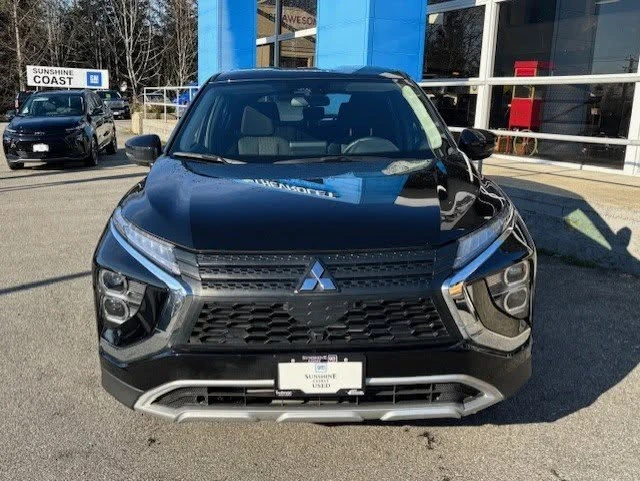 2025 Mitsubishi Eclipse Cross - Image 2 of 18
