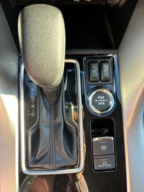 2025 Mitsubishi Eclipse Cross - Image 15 of 18