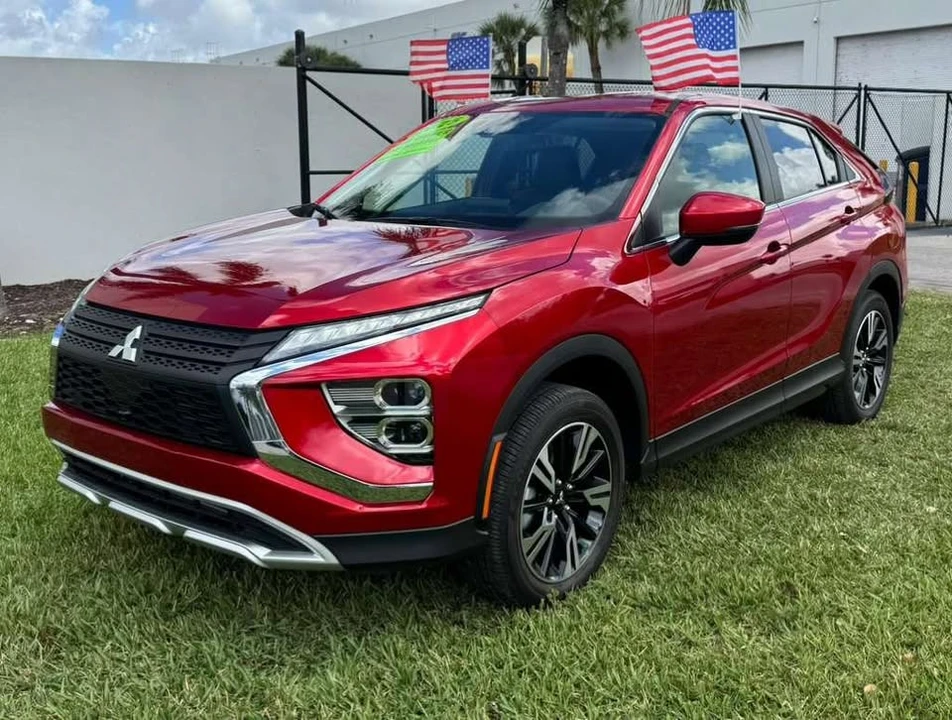 2025 Mitsubishi Eclipse Cross - Image 12 of 14