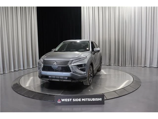 2025 Mitsubishi Eclipse Cross - Image 2 of 16