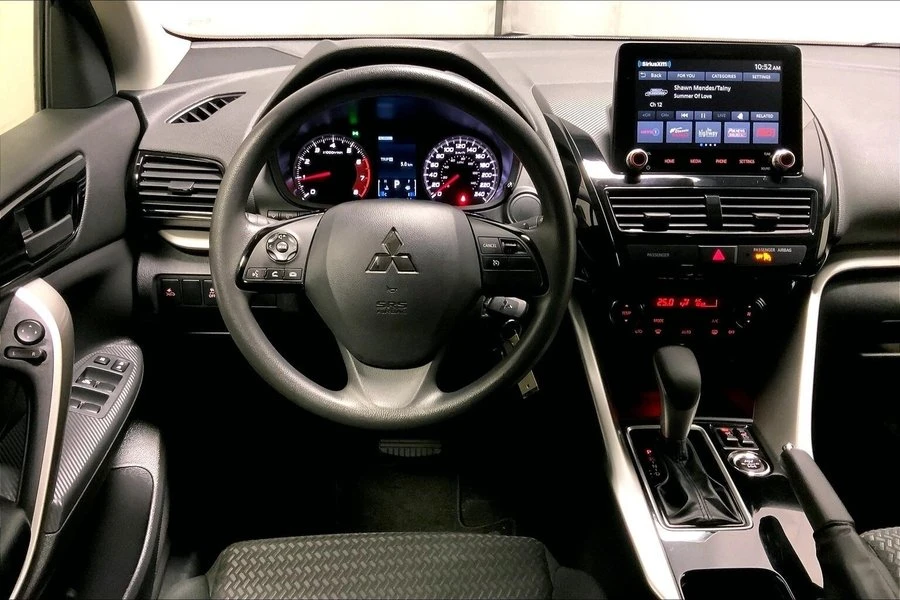 2025 Mitsubishi Eclipse Cross - Image 2 of 7