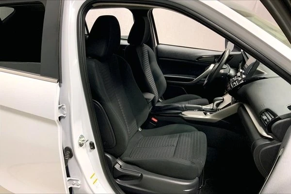 2025 Mitsubishi Eclipse Cross - Image 4 of 7