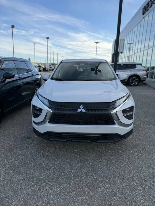2025 Mitsubishi Eclipse Cross - Image 2 of 10
