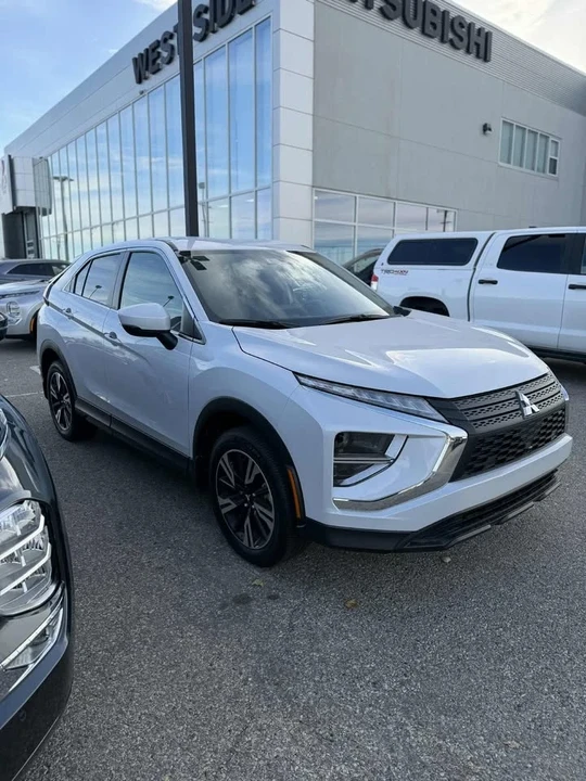 2025 Mitsubishi Eclipse Cross - Image 3 of 10