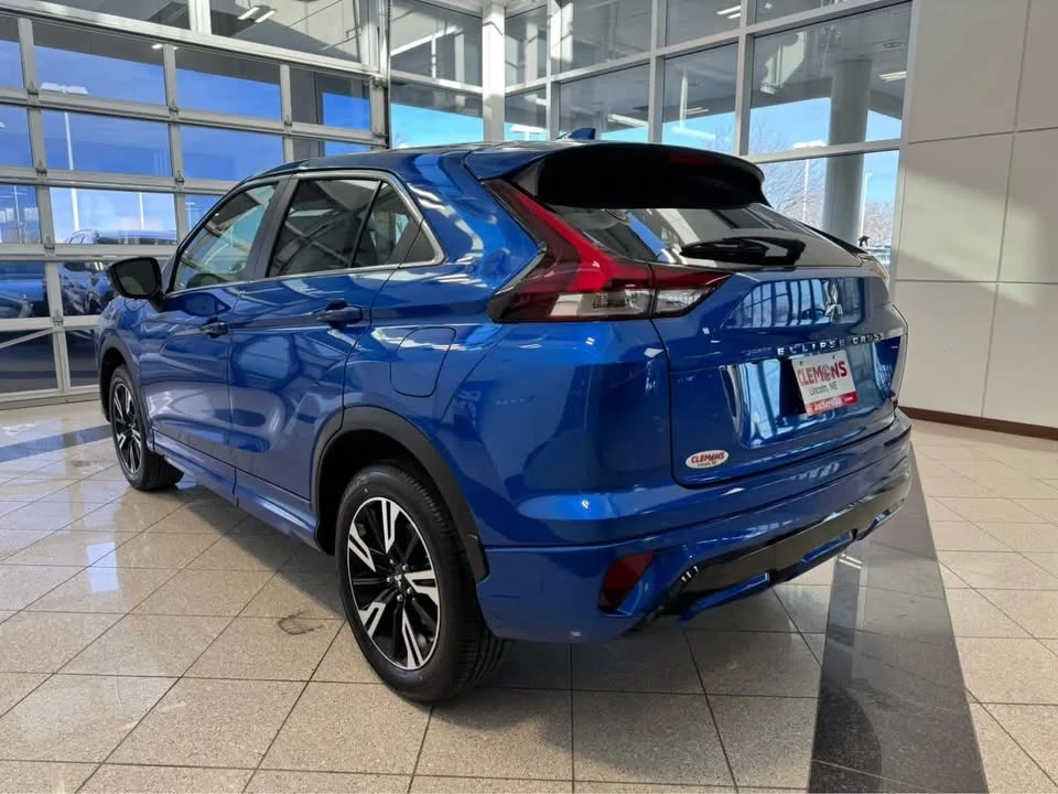 2025 Mitsubishi Eclipse Cross - Image 3 of 18