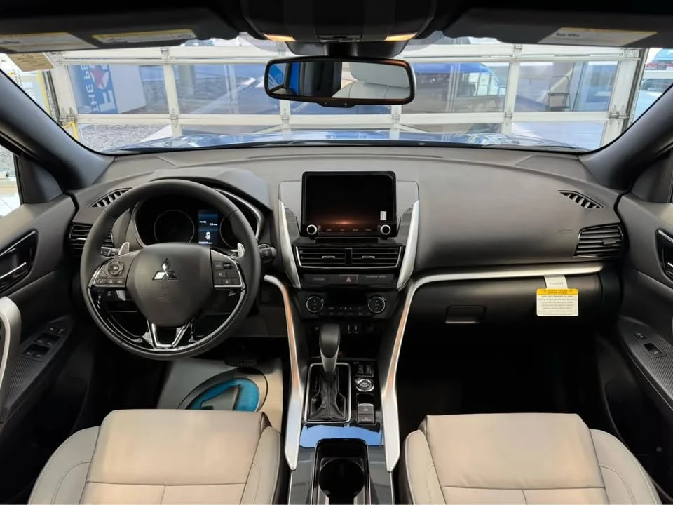 2025 Mitsubishi Eclipse Cross - Image 12 of 18